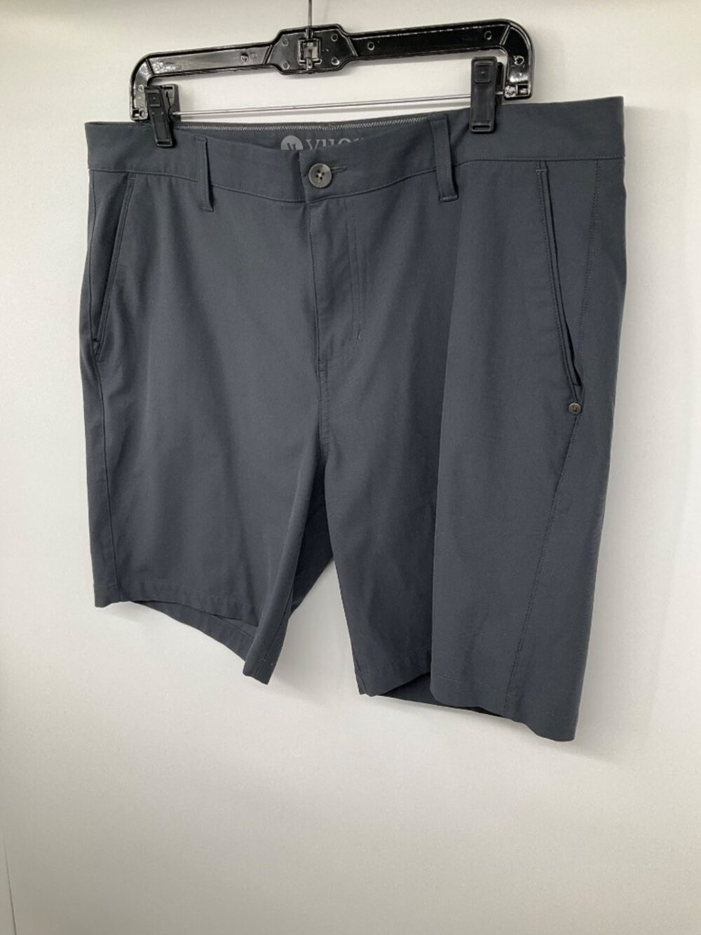 Vuori Meta size 36 Grey Polyester Shorts With Pockets Lightweight - Picture 3 of 9
